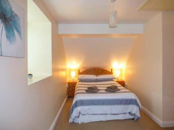 Post Box Cottage Стейтес Экстерьер фото